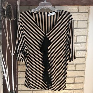 aras size 44 EUC or 8/10 US fancy top